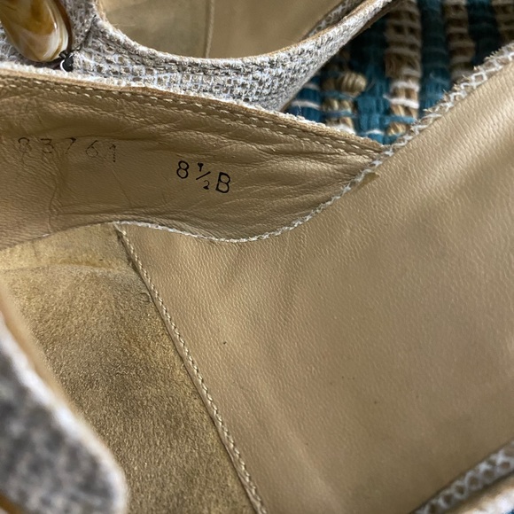 Stuart Weitzman slip on sz. 8.5 - Picture 3 of 5